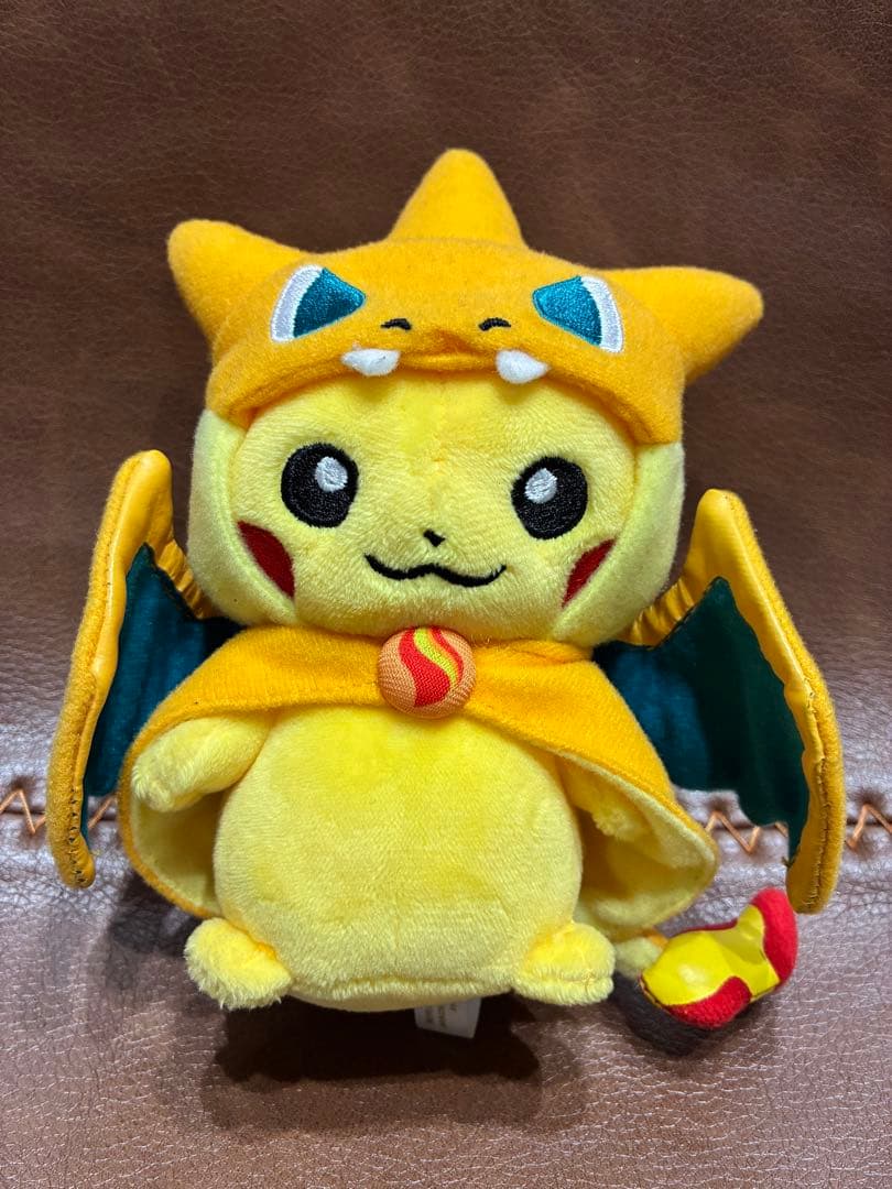 メガリザードンY　の　ポンチョをかぶった　ピカチュウ　2015年製