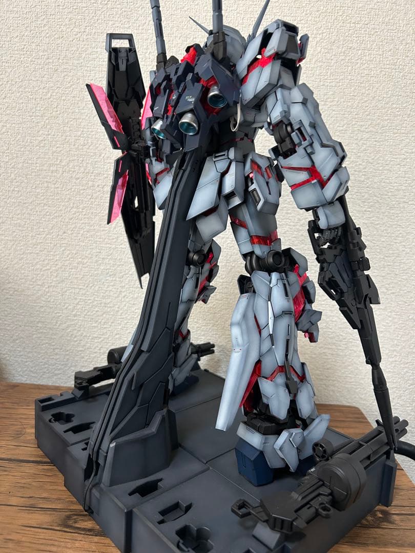ガンプラ　PG ユニコーンガンダム　全塗装　完成品