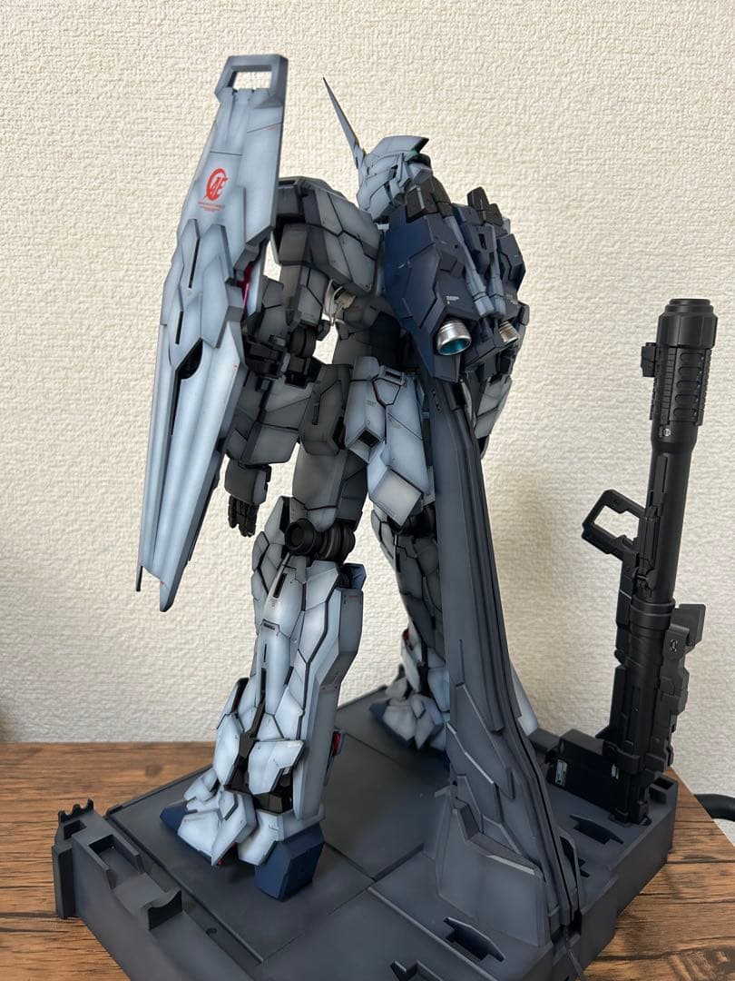 ガンプラ　PG ユニコーンガンダム　全塗装　完成品