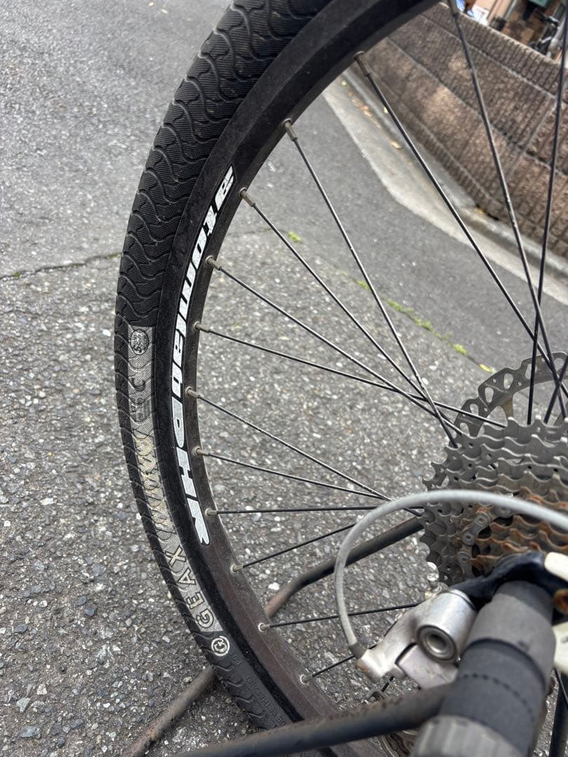 GT Avalanche 2.0マウンテンバイク 26インチ
