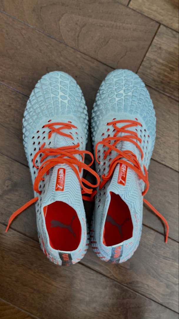 PUMA NETFIT サッカーシューズ シルバー/オレンジ
