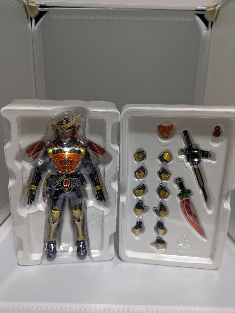S.H.Figuarts（真骨彫製法）仮面ライダー鎧武