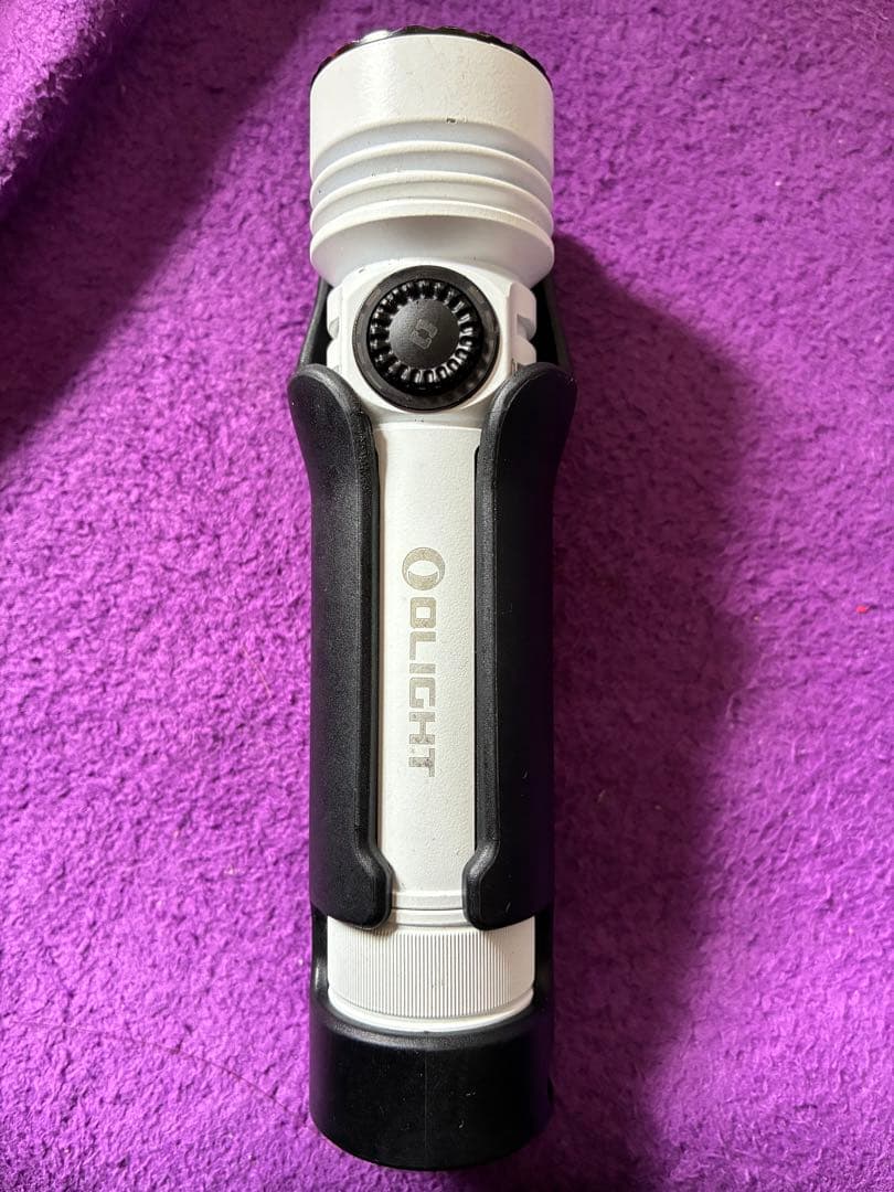 カ*シ様 Olight★オーライト☆seeker4pro♪ホワイト