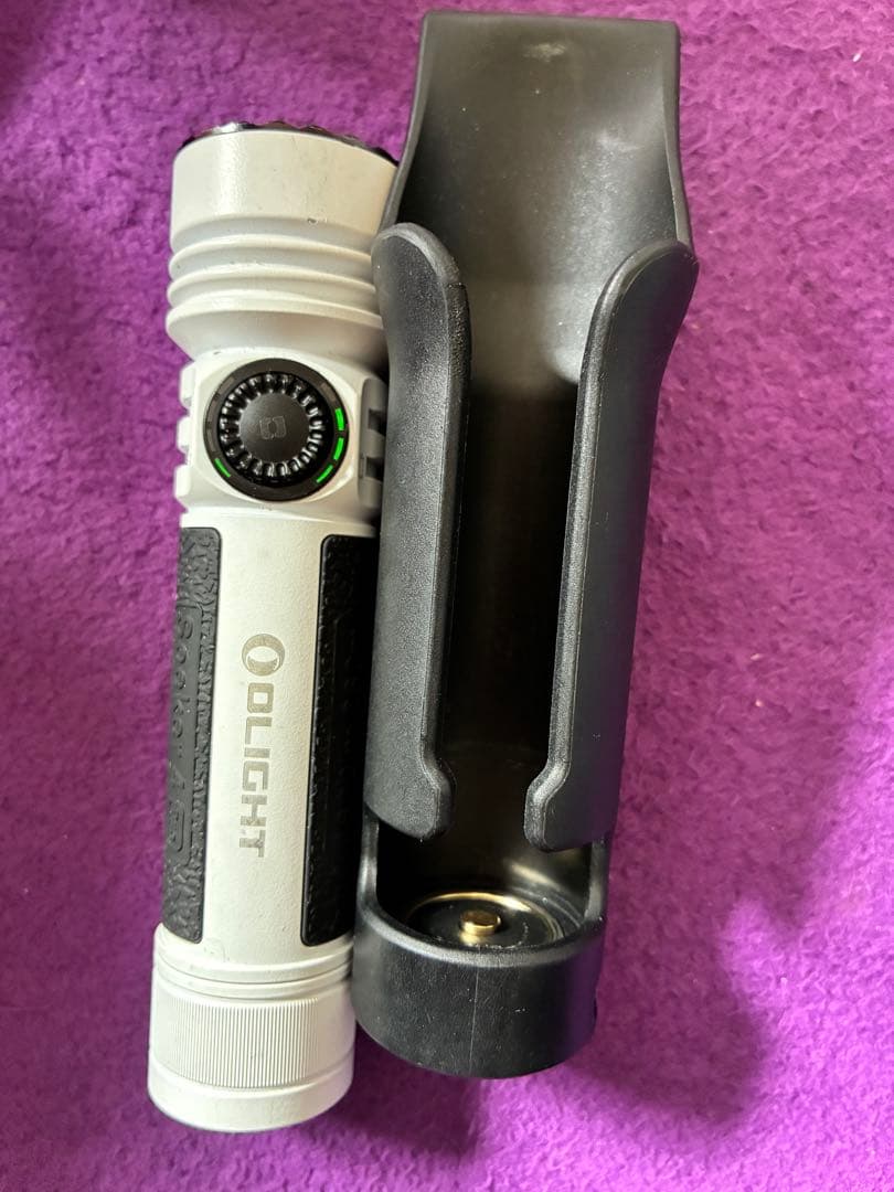 カ*シ様 Olight★オーライト☆seeker4pro♪ホワイト