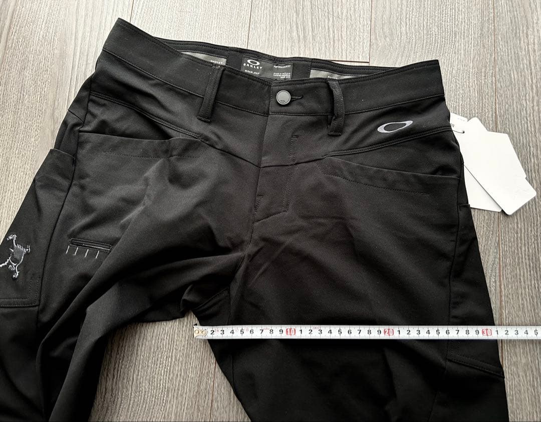 新品 OAKLEY オークリー 立体裁断4WAYストレッチUPF50 速乾 31