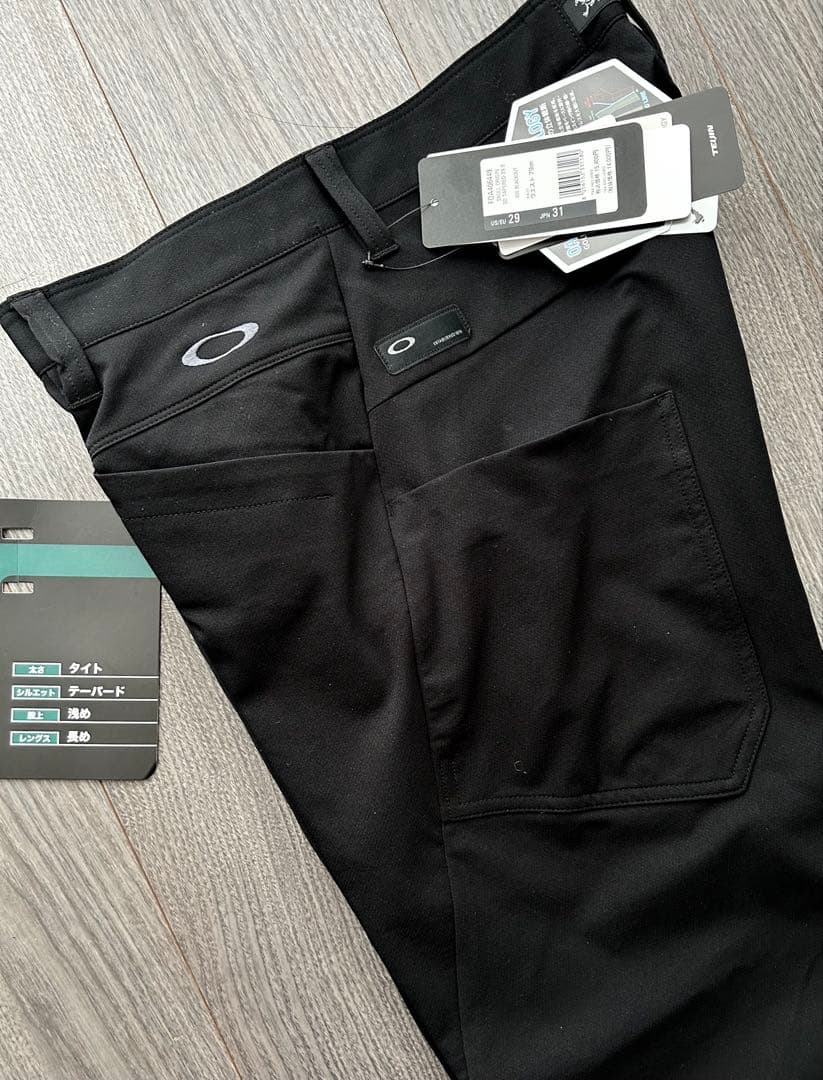 新品 OAKLEY オークリー 立体裁断4WAYストレッチUPF50 速乾 31