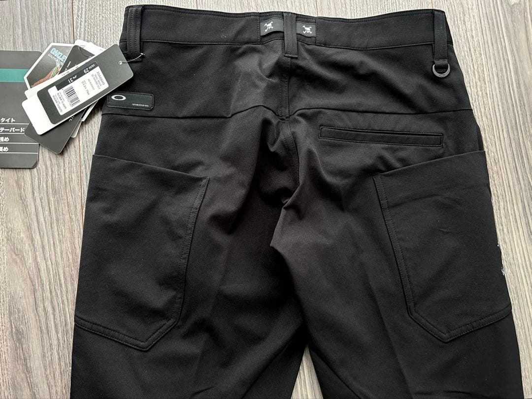 新品 OAKLEY オークリー 立体裁断4WAYストレッチUPF50 速乾 31