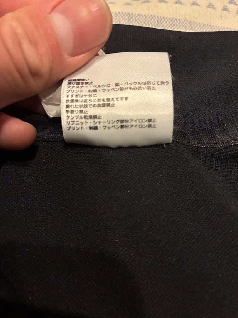 美品 レアル・マドリード 黒色アウェイシャツ
