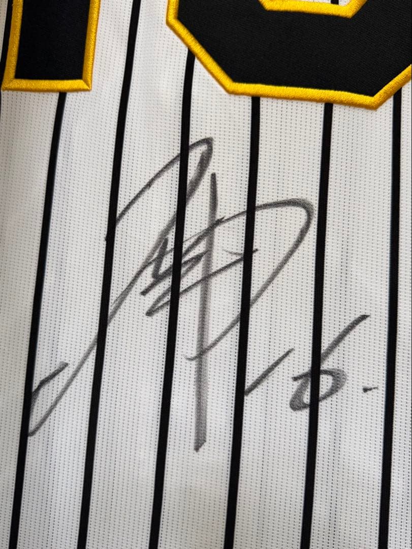 阪神タイガース　西勇輝　直筆サイン入りユニフォーム