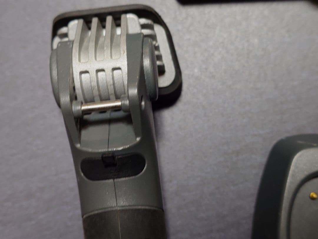 FENIX OLIGHT ENERGIZER ARMYTEK 等ライトまとめ売り