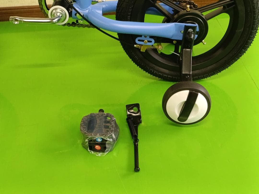 値下げ中！新品未使用 3in1 子供自転車 キックバイク 12インチ BLUE色