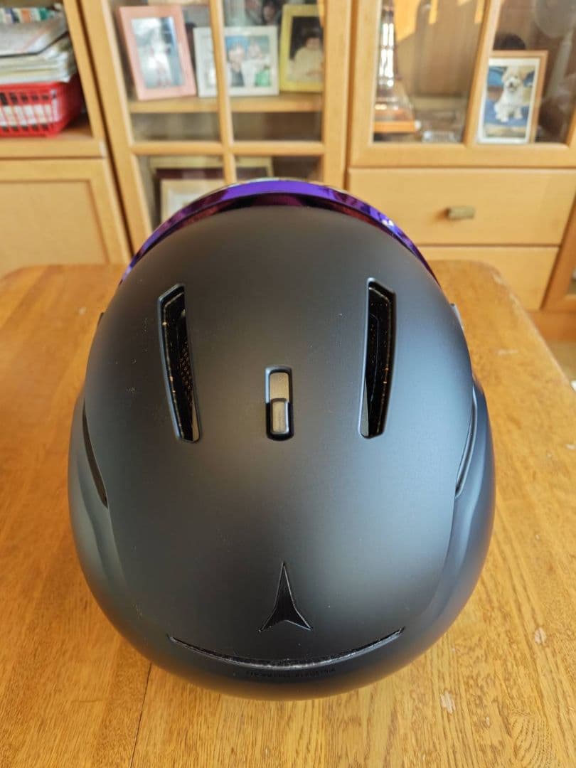 アトミックスキーヘルメット