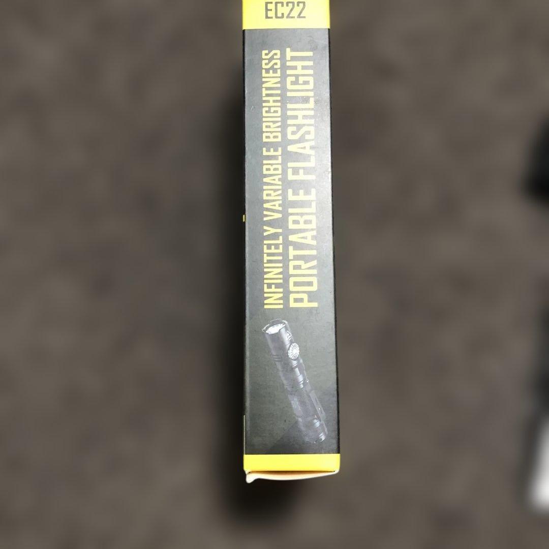 【新品未使用】NITECORE EC22 ハンディライト1000ルーメン