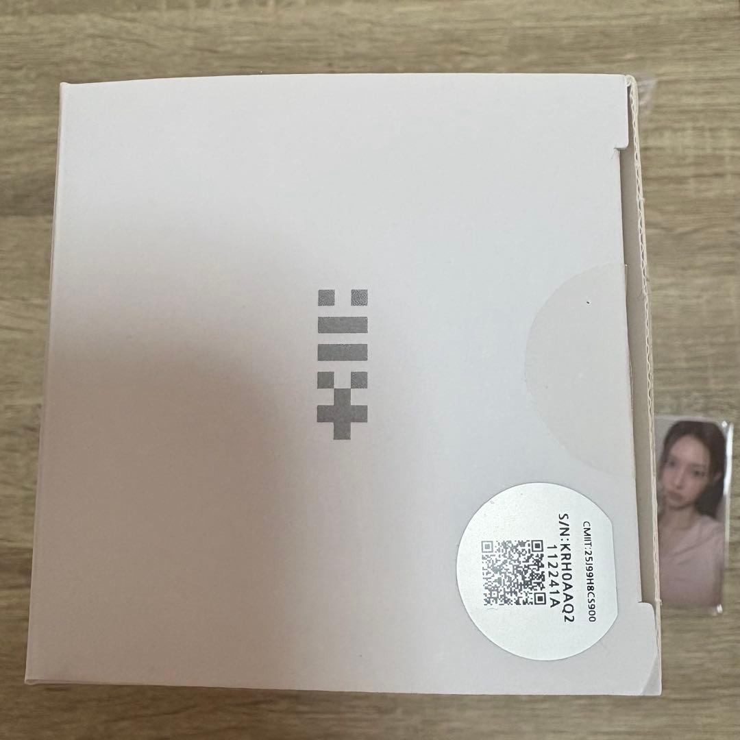 ILLIT ペンライト　トレカあり