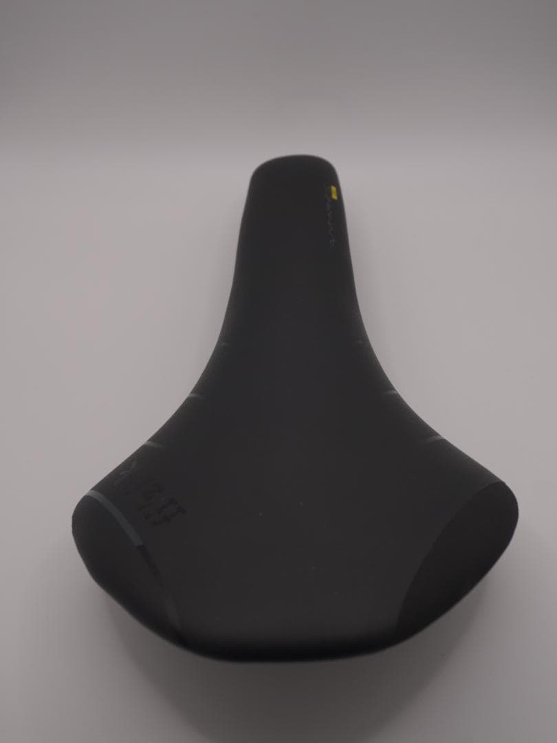 フィジーク　fizik　サドル　ANTARES 00 カーボンレール　中古
