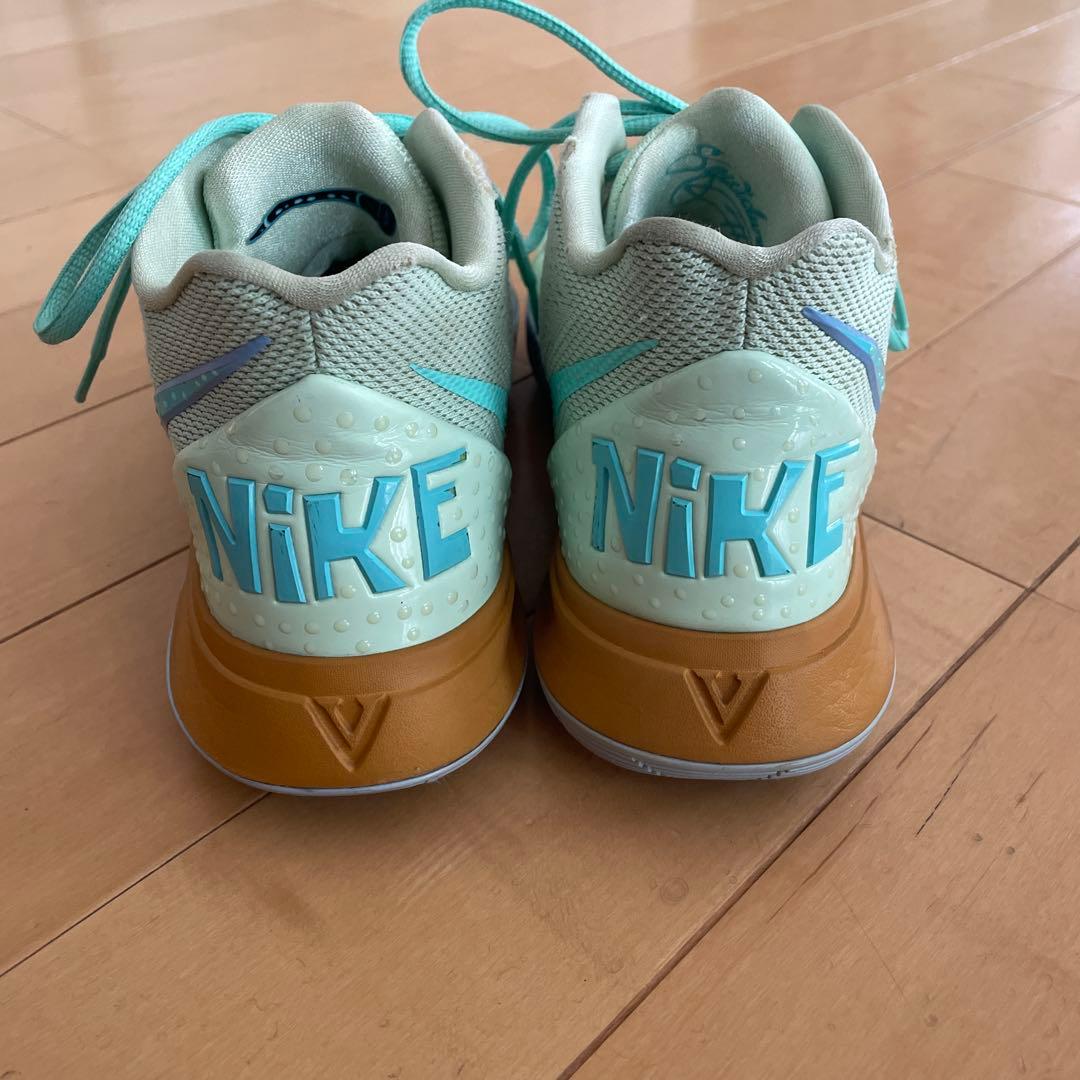 Nike Kyrie 5 スポンジボブ イカルド