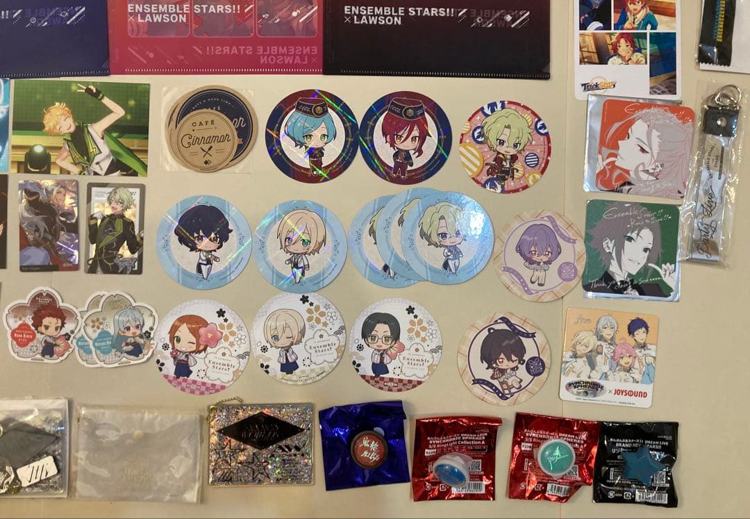 あんスタ グッズ まとめ売り 大量 100点 アクスタ フレグランス　缶バッジ等