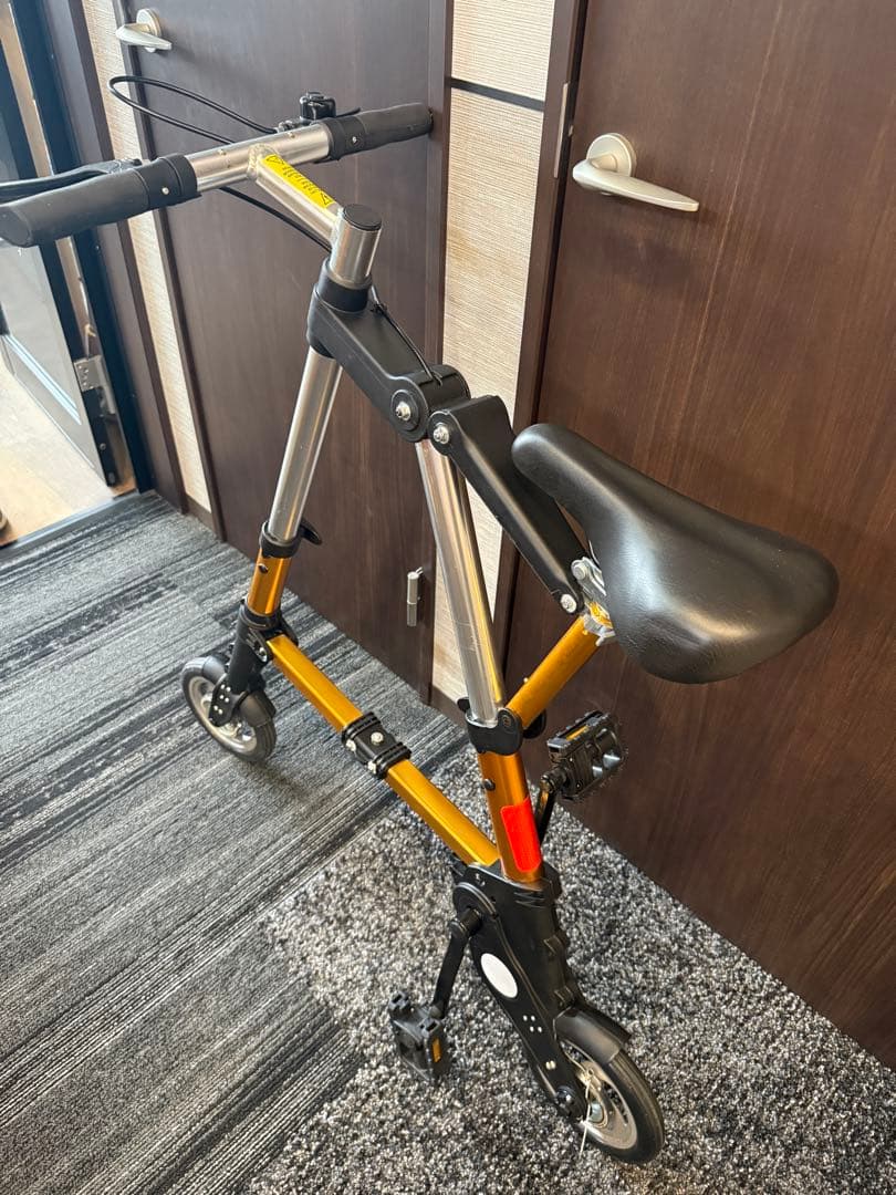 超コンパクトミニ折りたたみ自転車8インチ