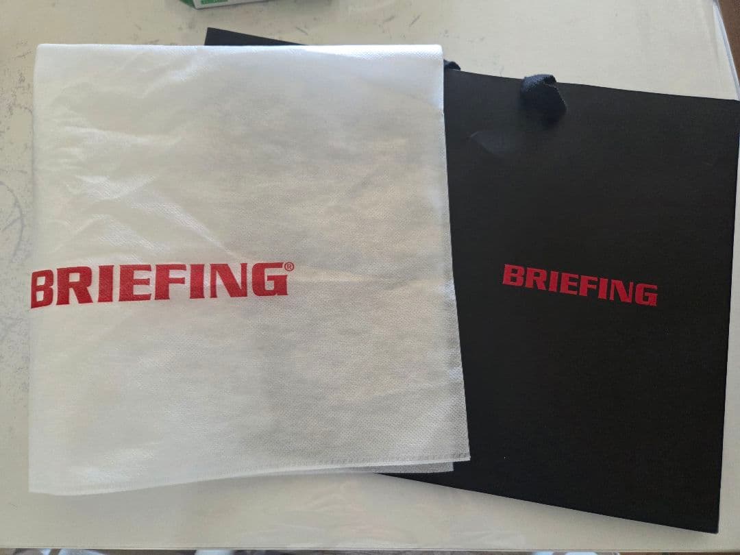BRIEFING ラウンドバッグ　ラウンドトート 収納袋、紙袋付き　新品未使用