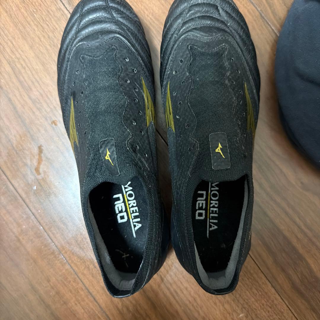 Mizuno Morelia Neo ブラック/ゴールド スパイク