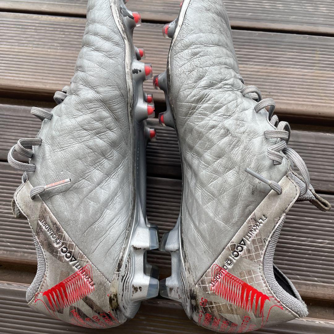 NIKE ティエンポ　レジェンド8