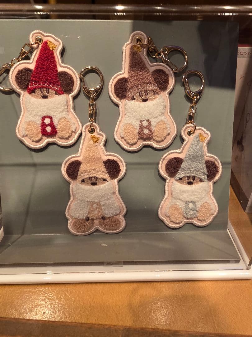〘新品未開封〙ディズニー・クリスマス　リルリンリン キーチェーン4個コンプリート