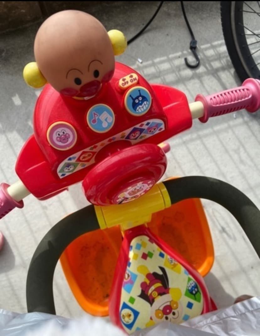 m*i様 アンパンマン 三輪車 赤