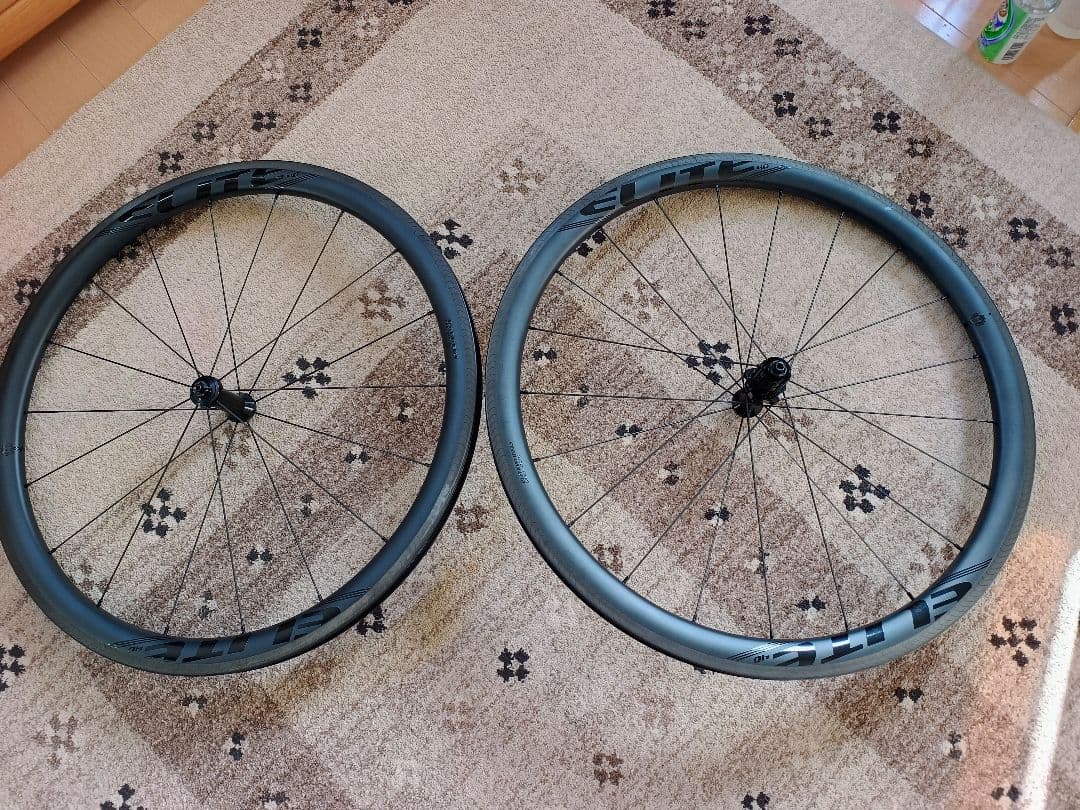 ELITEWHEELS EDGE 40ｍｍ　リムブレーキ用　走行少