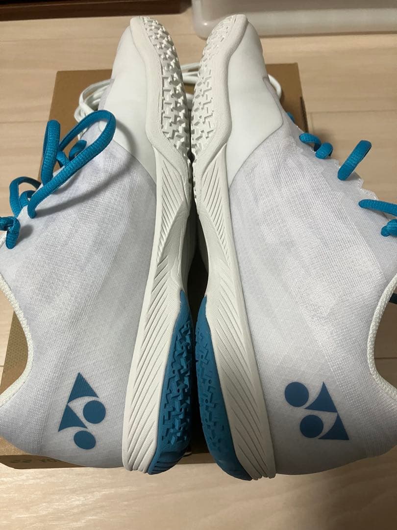 【値下済】エアラスZ 26.5cm YONEX バドミントン　シューズ