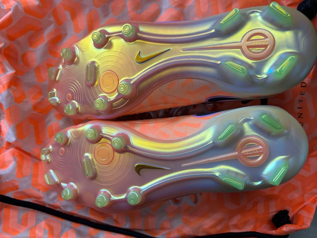 Nike ナイキ　ティエンポ レジェンド　エリート　NU FG