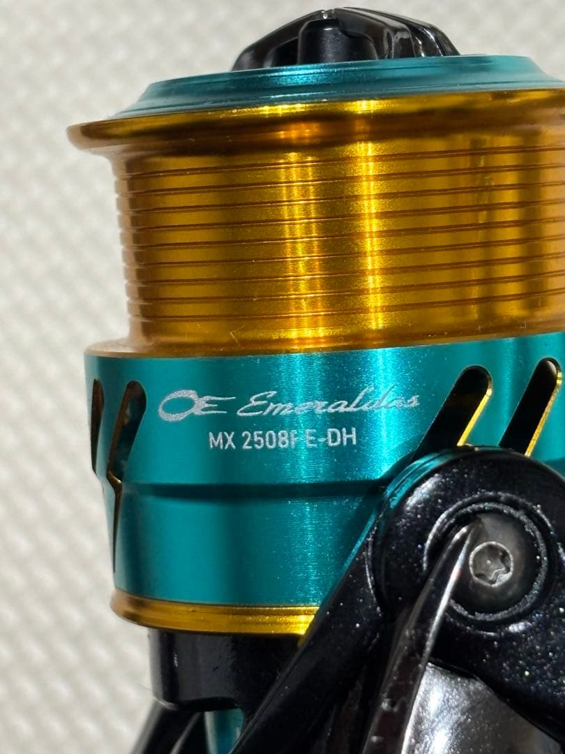 ダイワ　17エメラルダスMX2508H-DH スピニングリール