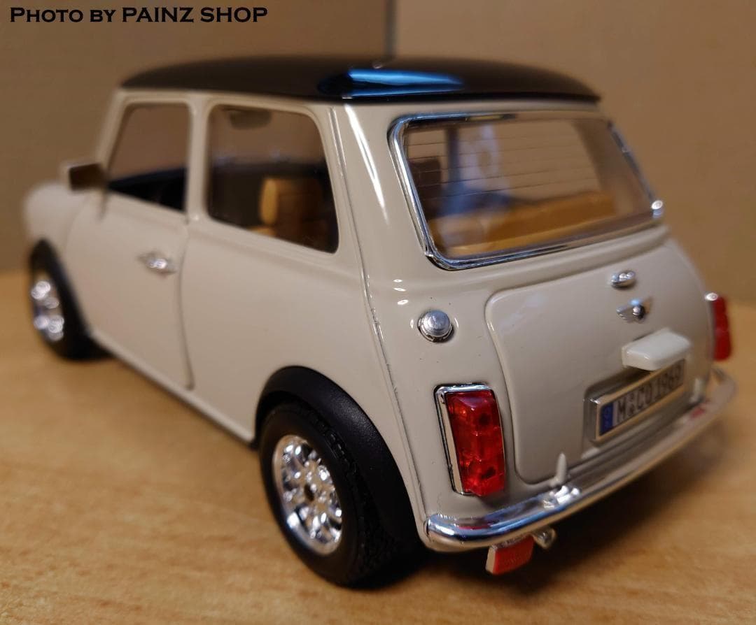 1/18 ミニクーパー Mini Cooper 1969 ダイキャスト製ブラーゴ