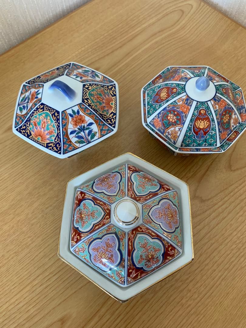 有田焼 錦松梅 蓋付き小鉢3個　インテリア　陶器　美品　プレゼント
