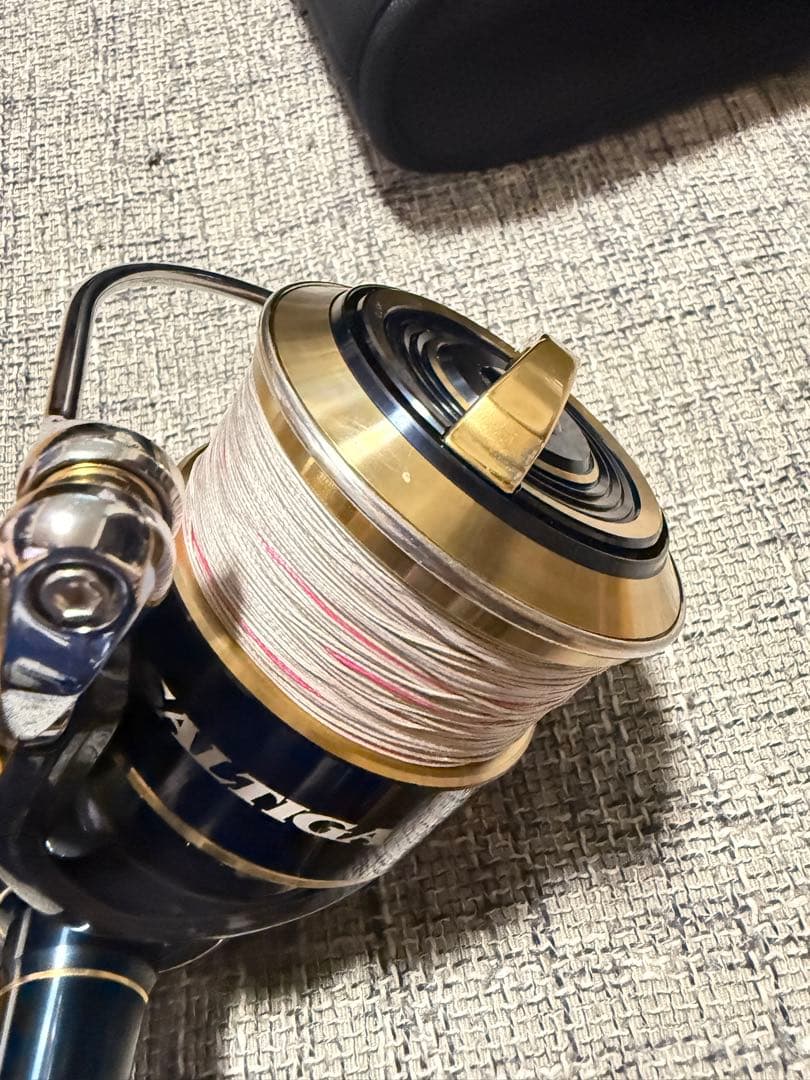 極上品20ソルティガ14000XHスピニングリール 巻き軽、ケース付き箱無し