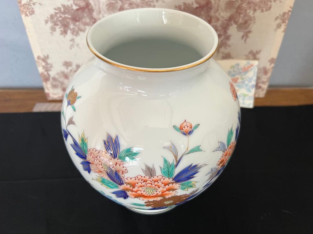 深川製磁　花瓶　花器　色絵牡丹　岩牡丹