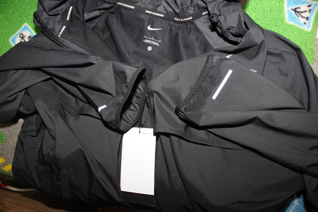 L　黒　ナイキNIKE　ウインドランナーランニングジャケット　FB7541