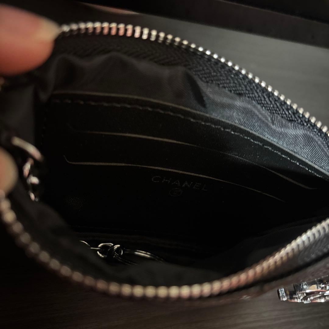 CHANEL ブラックレザー シルバー　ケース