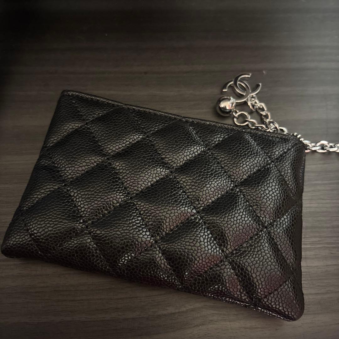CHANEL ブラックレザー シルバー　ケース