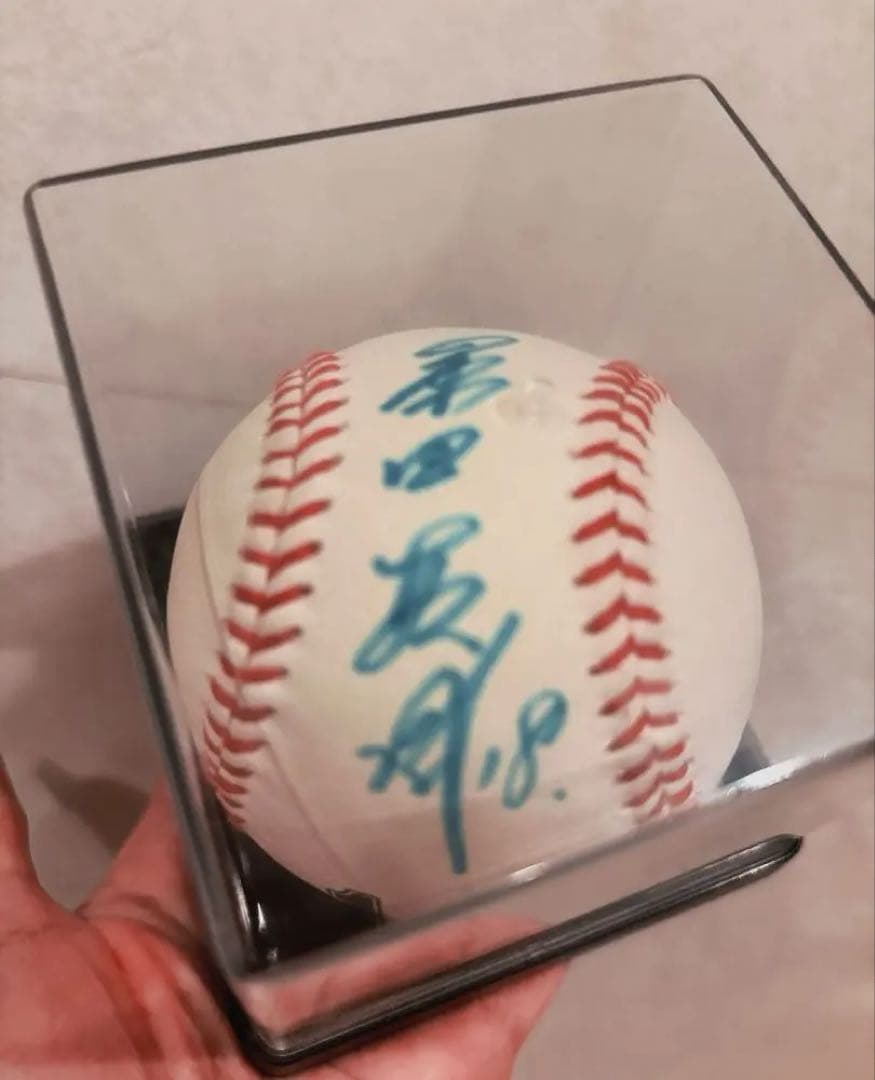 元ジャイアンツ桑田真澄直筆サイン入り野球 18番 ケース付きピンおまけ