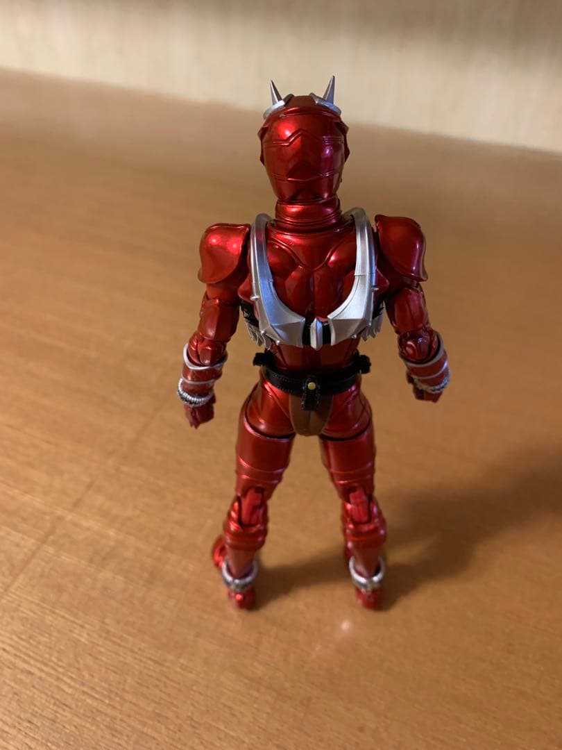 S.H.Figuarts 真骨彫製法　仮面ライダー響鬼紅