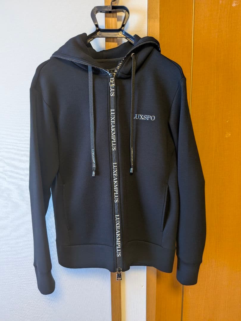 【新品】LUXEAKMPLUS 軽量スウェットバックロゴパーカー セットアップ