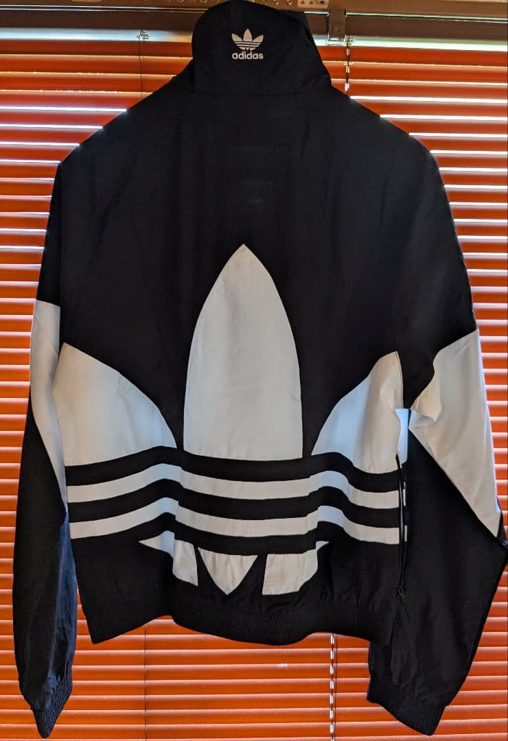 adidasビックトレフォイルセットアップ