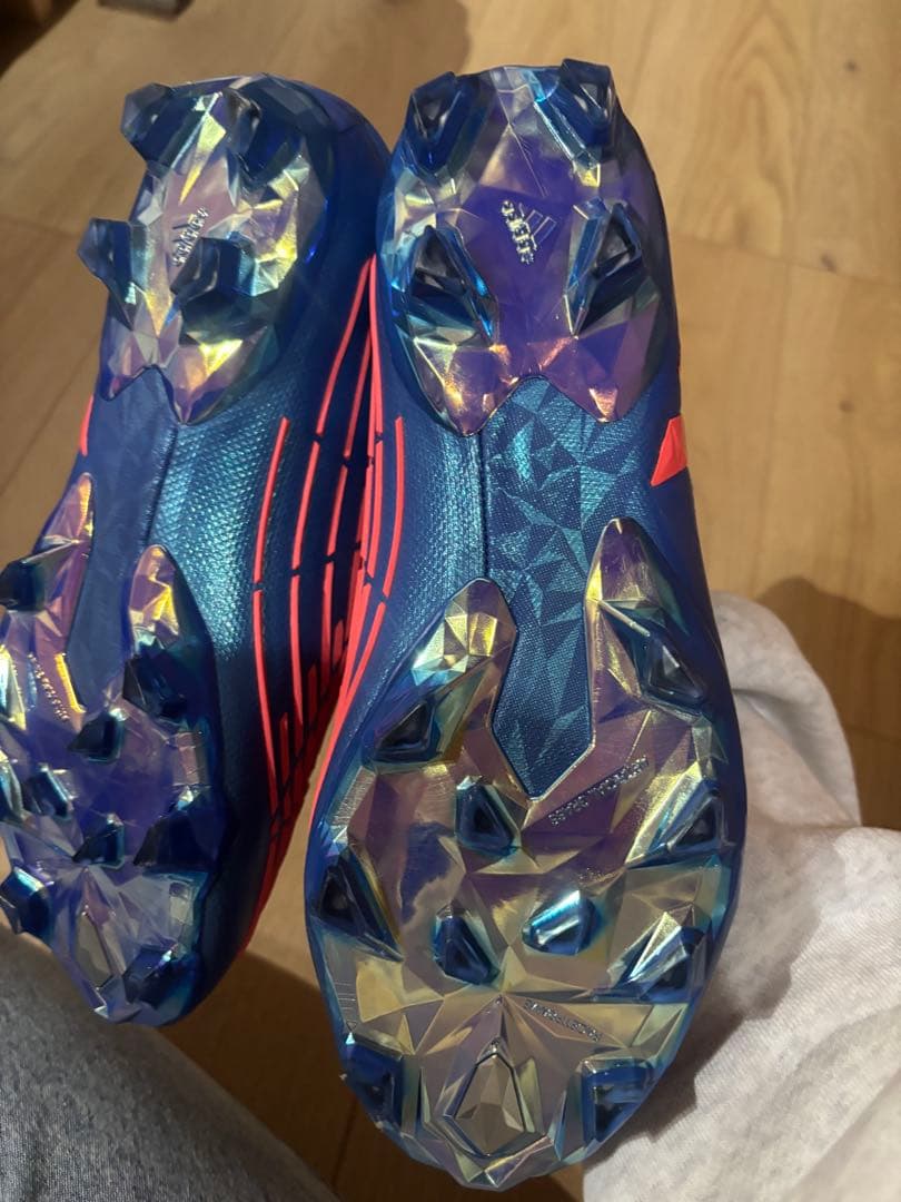 サッカースパイク 26、5センチ 値下げ可能