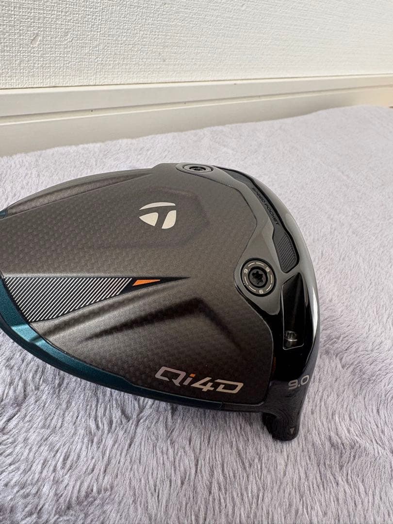 テーラーメイド　ドライバー Qi4D 9° ヘッドカバー付