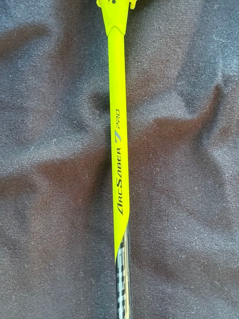 ARC SABER 7 PRO バドミントンラケットジャンク品