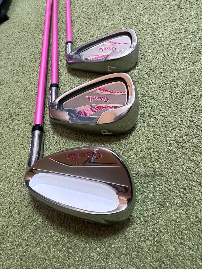 ブリヂストン　レディースアイアンセット 3本セット&パター