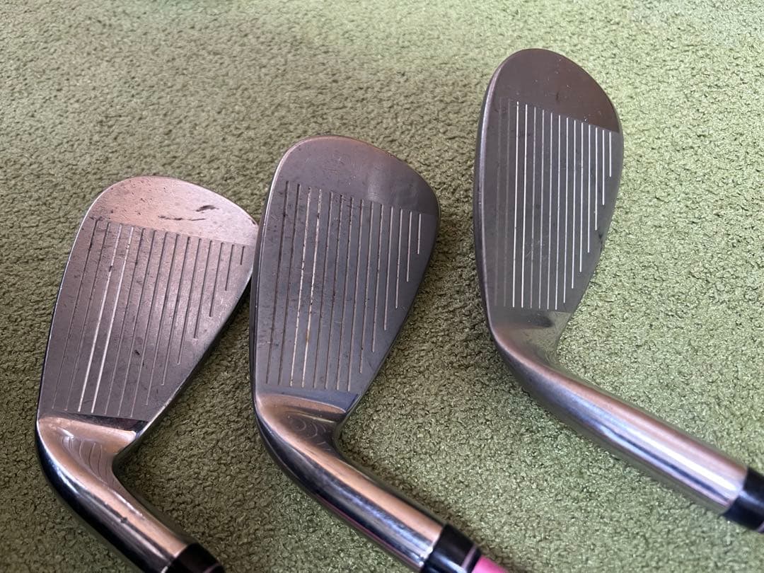 ブリヂストン　レディースアイアンセット 3本セット&パター