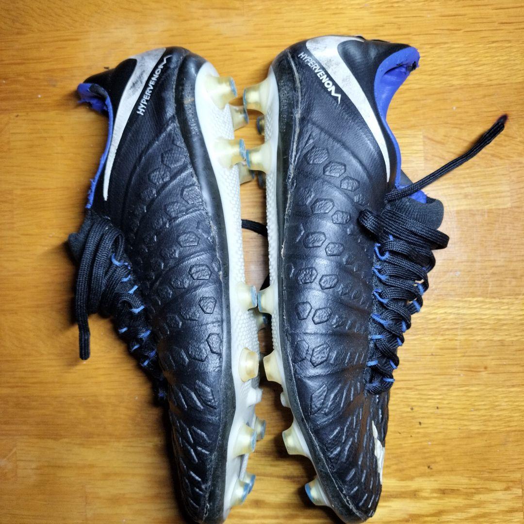 NIKEハイパーヴェノムファントム