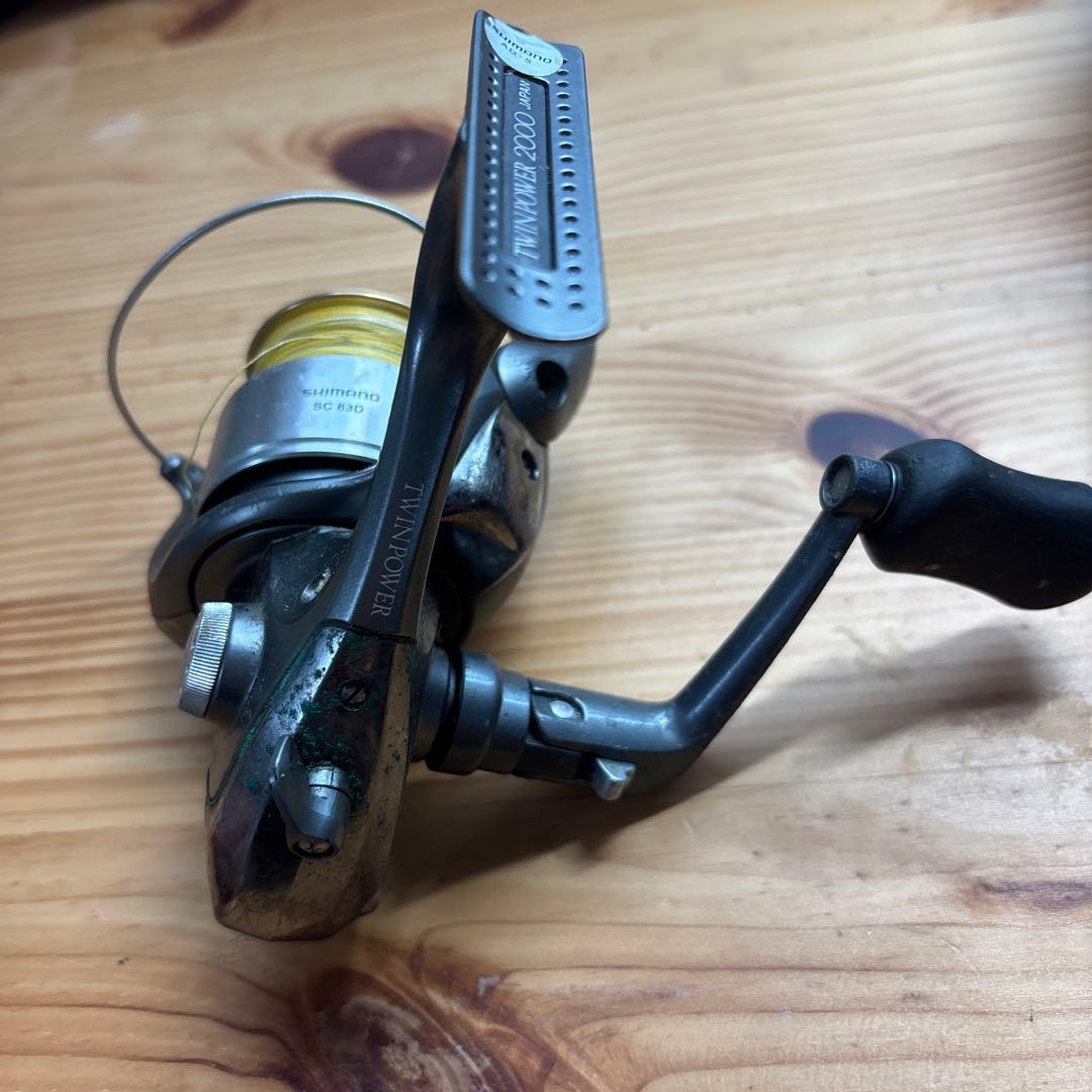 SHIMANO TWIN POWER 2000 スピニングリール