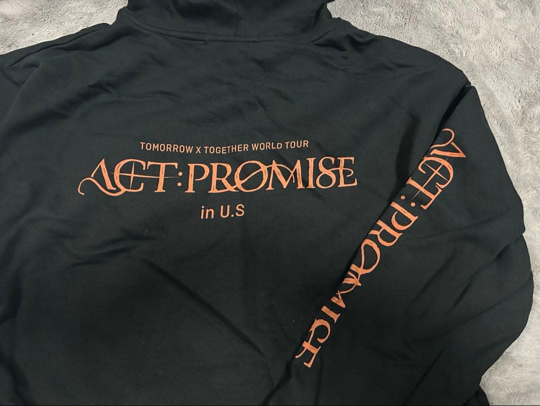 TXT ACT:PROMISE in US パーカーL